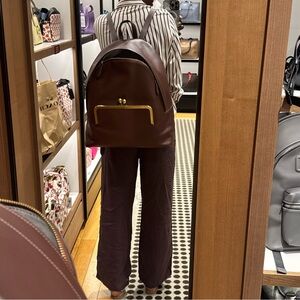 Meet your Posher, Wemi